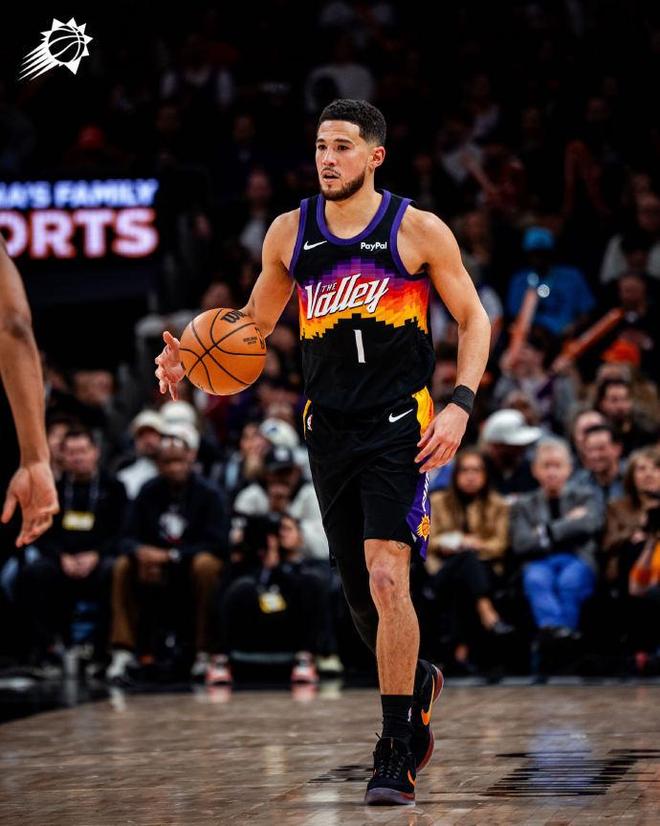 綠軍躺回東部第二！佈克31+8太陽(yáng)險(xiǎn)勝尼克斯 狄龍27分佈倫森27分