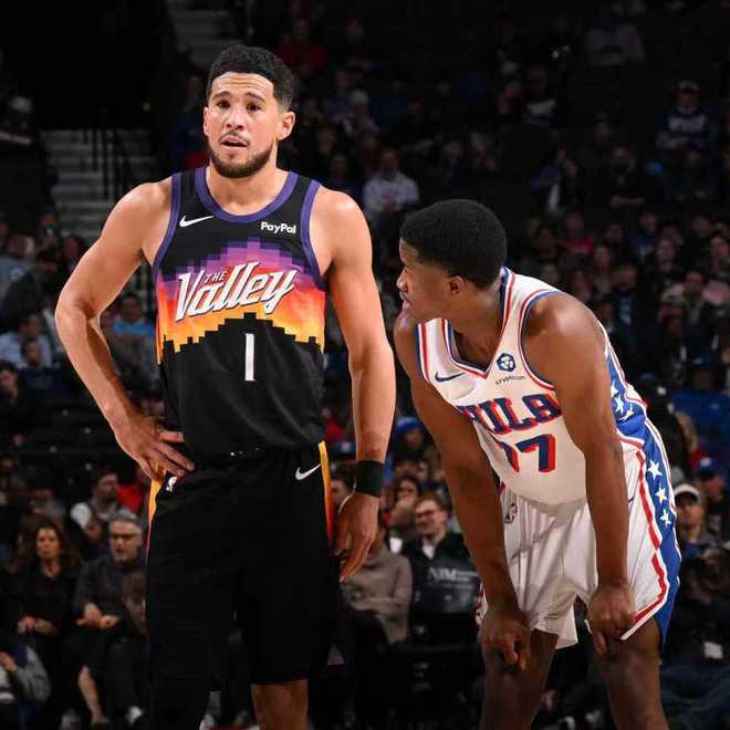 恩比德喬治缺席！布克27分太陽(yáng)滅76人獲3連勝 格林時(shí)隔33場(chǎng)復(fù)出