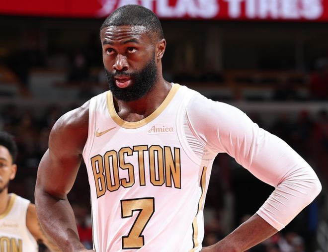 赫爾特0.2秒三分準(zhǔn)絕殺！公牛8人上雙險(xiǎn)勝綠軍 布朗33+8+5